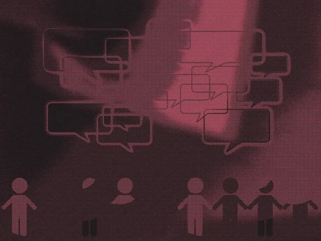 تفاعل الجمهور المستهدف مع حملة إعلانية ناجحة - Target audience interaction with a successful advertising campaign