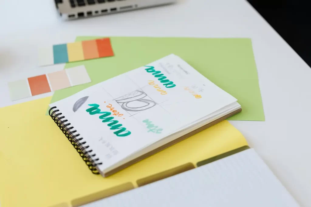 print design including innovation Idea - تصميم مطبوعات يتضمن فكرة مبتكرة