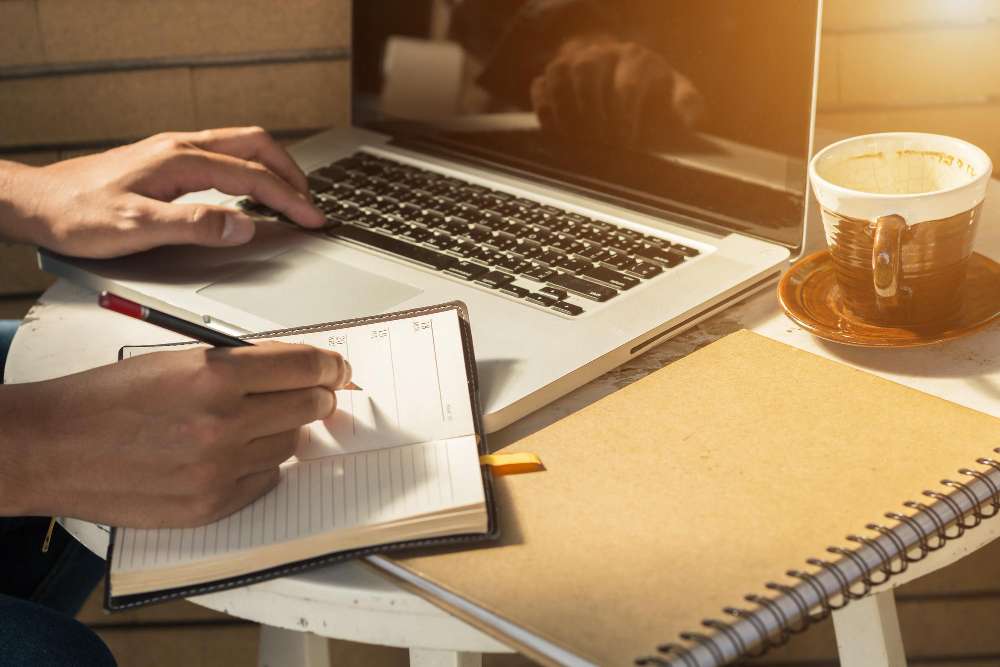 كيف اتعلم كتابة المحتوى دليل شامل حتى الاحتراف